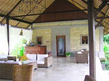 Construction and maintenance of villas in Bali